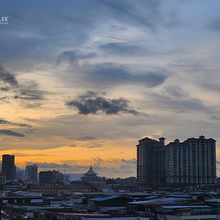 Hock Lee Hotel & Residences Kuching Extérieur photo