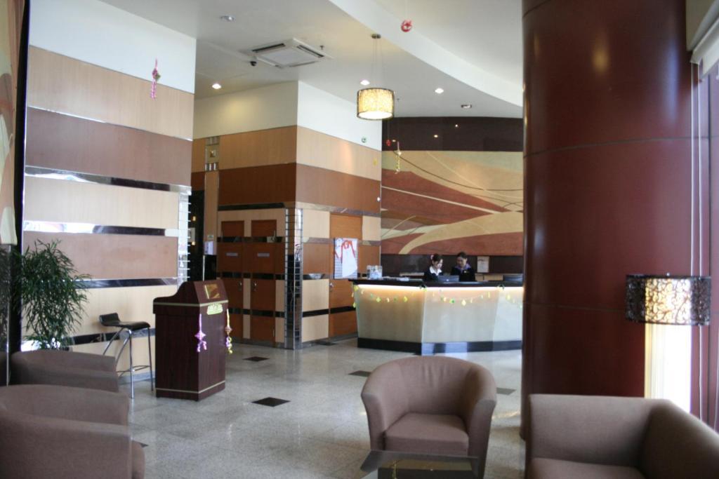 Hock Lee Hotel & Residences Kuching Extérieur photo
