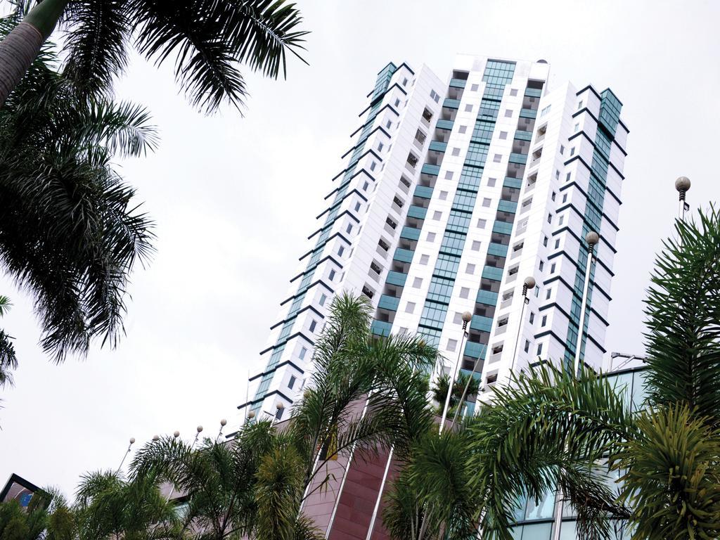 Hock Lee Hotel & Residences Kuching Extérieur photo