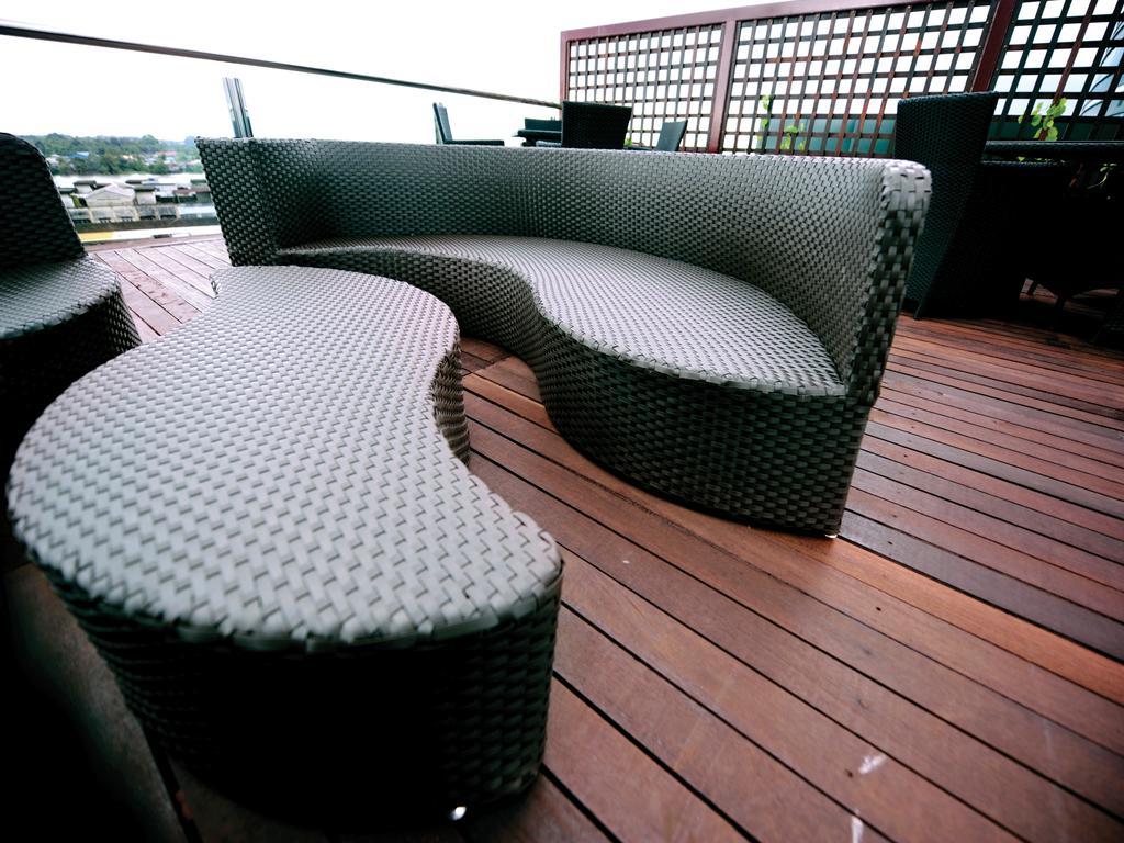 Hock Lee Hotel & Residences Kuching Extérieur photo